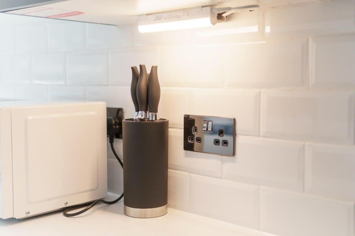 Modern 1 Bedroom Apartment In Preston Centre المظهر الخارجي الصورة